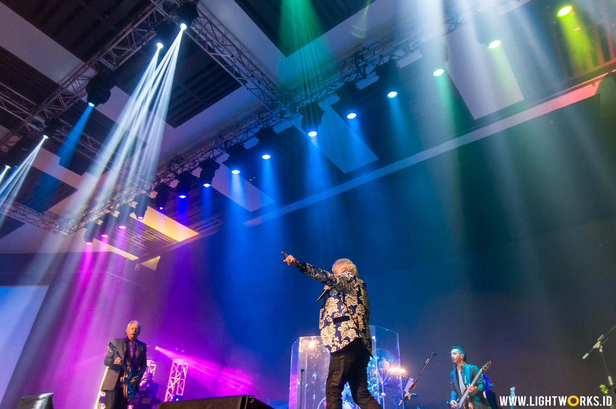 Air Supply Concert | Venue at Kota Kasablanka | Organised by Full Color Party | Sound system by Soundworks Jakarta | Lighting equipment by Lightwoks