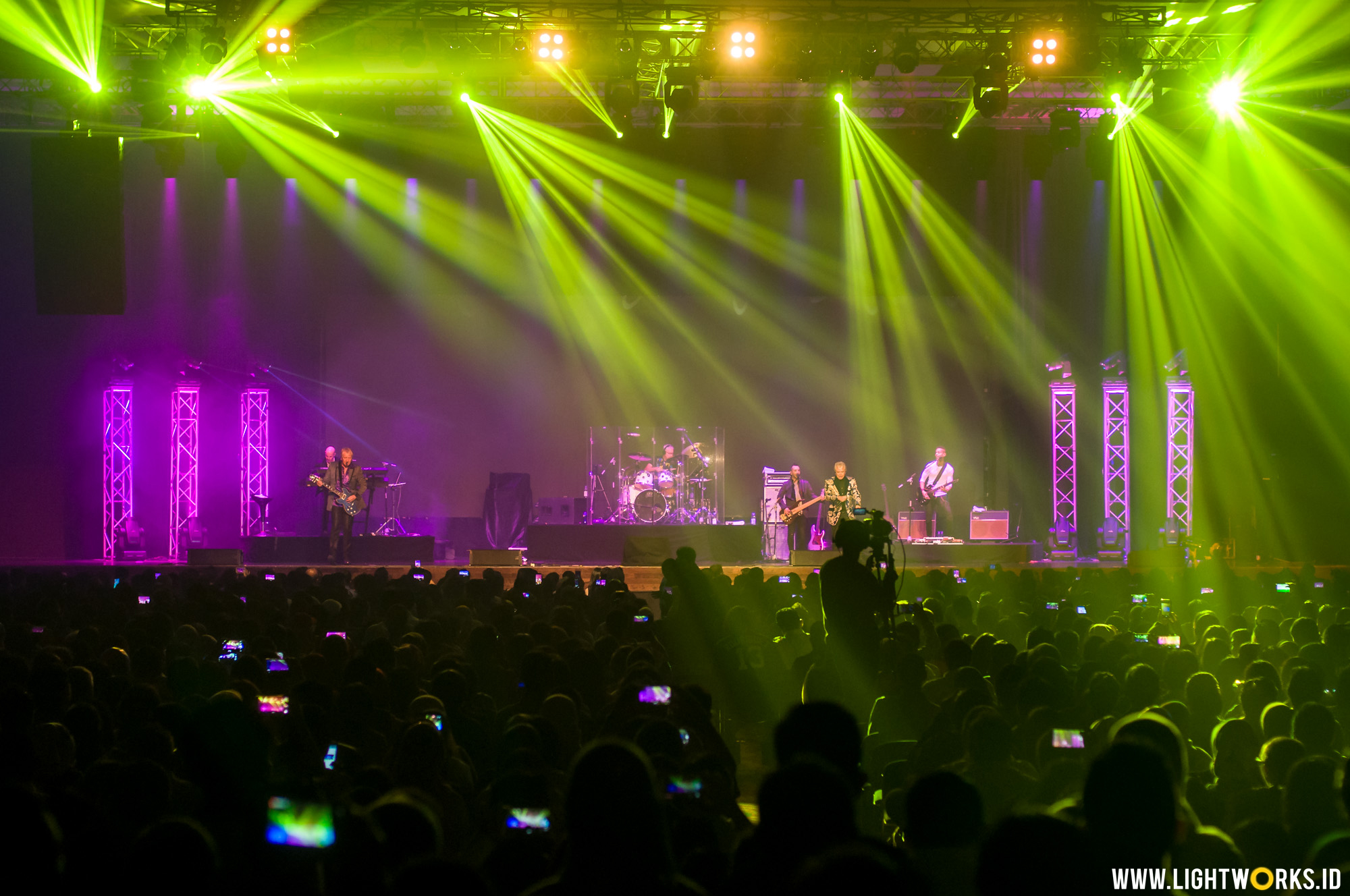 Air Supply Concert | Venue at Kota Kasablanka | Organised by Full Color Party | Sound system by Soundworks Jakarta | Lighting equipment by Lightwoks