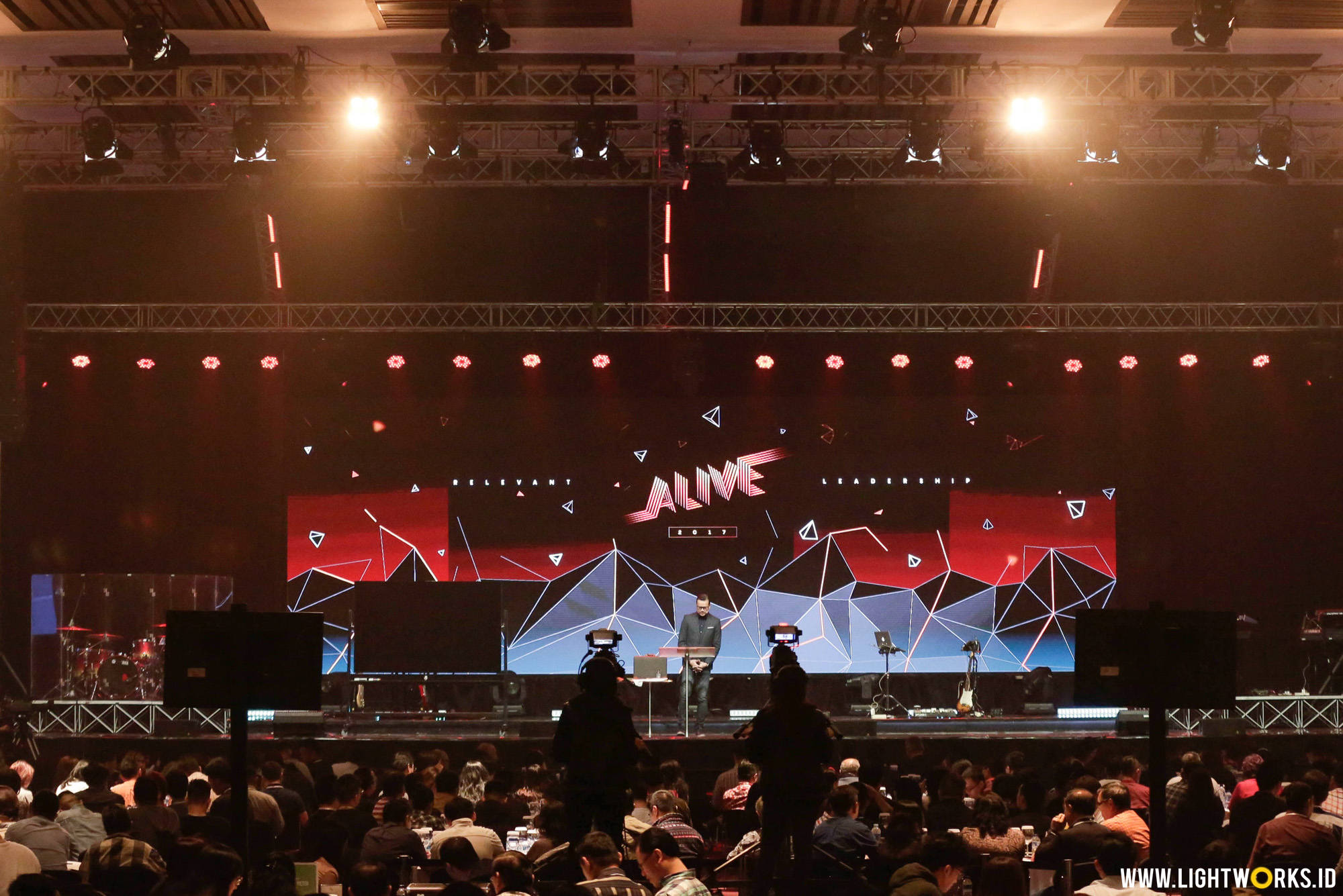 JPCC Relevant Leadership | Venue at JPCC | Speakers: Paul Dejongnz, Jeffrey Rachmat, Peter Paauwe | Lighting by Lightworks