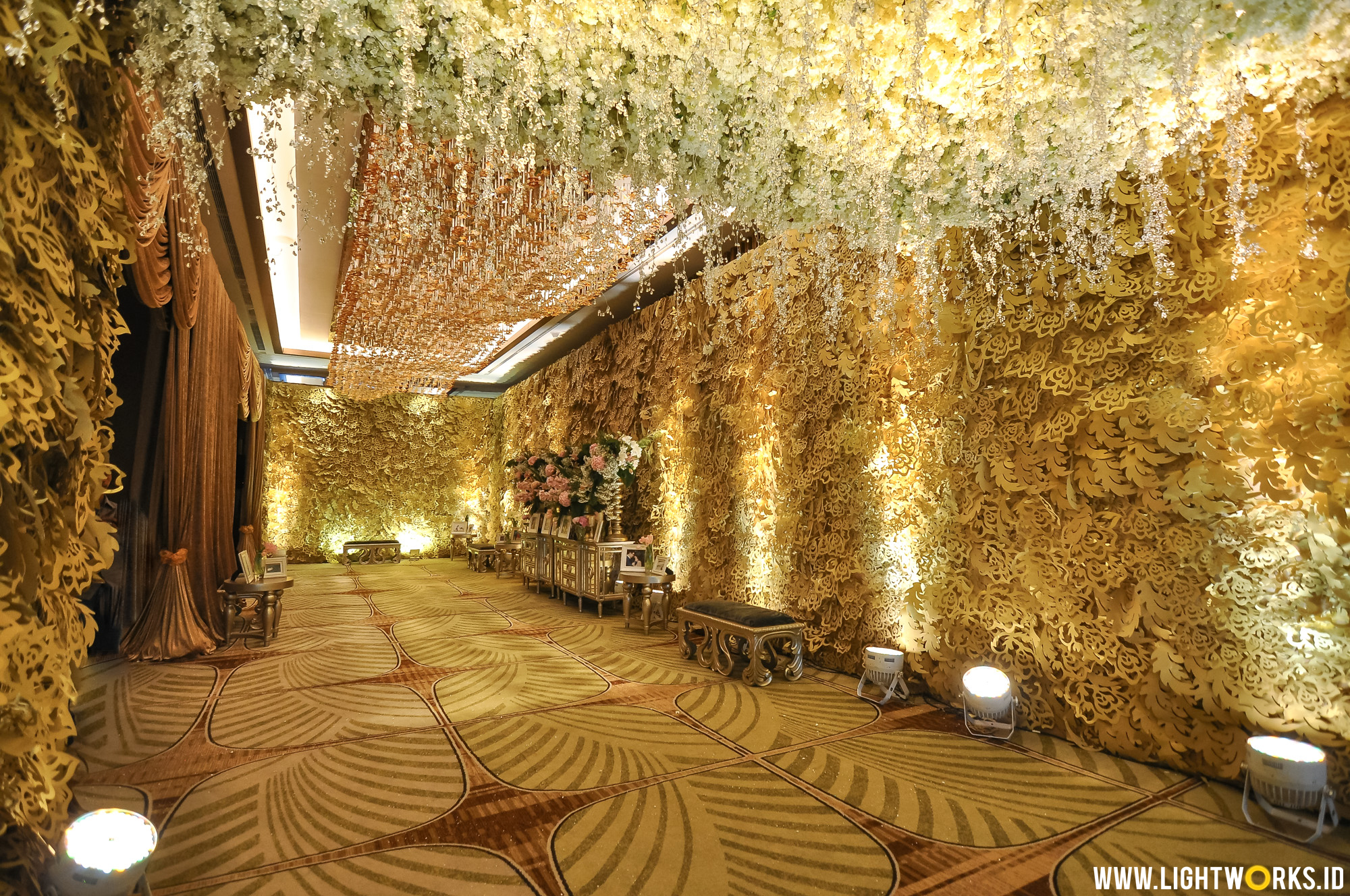 Wedding of William and Helen | Venue at The Westin Jakarta | Decoration by Lotus Design | Organised by Divine Wedding Organizer | Gown by Soko Wiyanto | Crown by Rinaldy Yunardi | MUA by Emily Surjo Makeup Artist | Hand bouquet by Atrina Rahayu Soendoro | Suit by Agus Lim | Wedding cake by White Pot Wedding Cakes | Photography and videography by Antheia Photography | Wedding card by Artic | Entertainment by Red Velvet Entertainment | Lighting by Lightworks