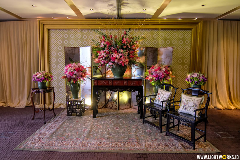 Venue at Grand Hyatt Jakarta | Decoration, corsage, and handbouquet by Nefi Décor | Oganised by Yoan Ilona | MUA: Susy Kleo | Photo and video by PPF Photo | Gown by Adrian Gan | Attire by Double L’Uomo | Ballet Perfomance by Claresta Alim | Entertainment by Oktav Entertainment | MC: Becky Tumewu and Abraham Auw | Invitation by iCreation Card | Souvenirs by Ellinorline Gift and Souvenir | Lighting by Lightworks 