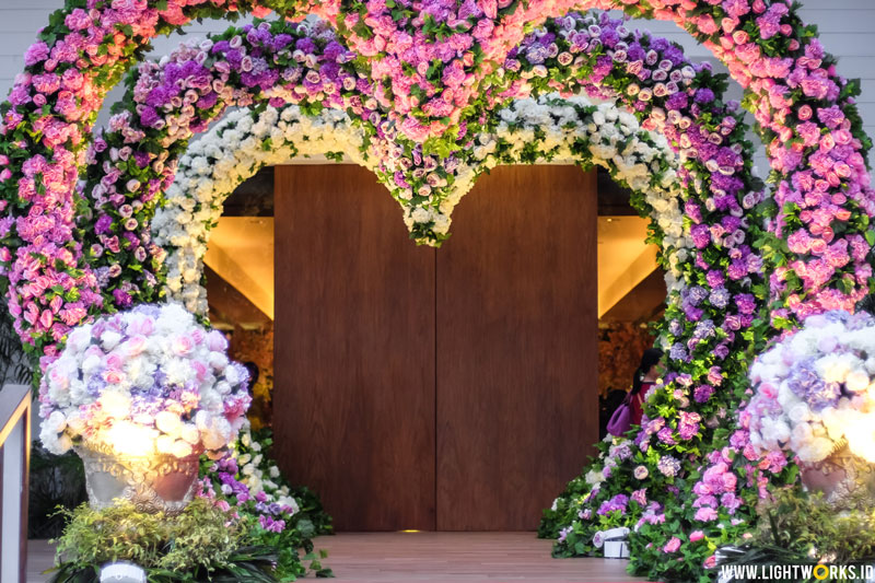 Venue at Grand Hyatt Jakarta | Decoration, corsage, and handbouquet by Nefi Décor | Oganised by Yoan Ilona | MUA: Susy Kleo | Photo and video by PPF Photo | Gown by Adrian Gan | Attire by Double L’Uomo | Ballet Perfomance by Claresta Alim | Entertainment by Oktav Entertainment | MC: Becky Tumewu and Abraham Auw | Invitation by iCreation Card | Souvenirs by Ellinorline Gift and Souvenir | Lighting by Lightworks 