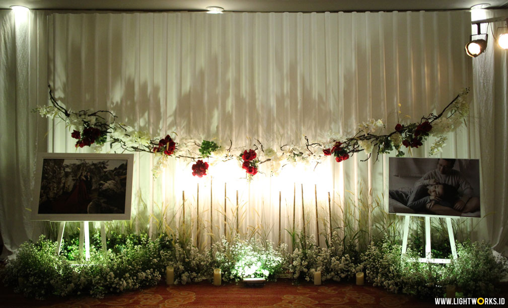 Willy and Laura’s wedding reception | Venue at Red Top Hotel Jakarta | Decoration by White Pearl Decoration | Lighting by Lightworks 