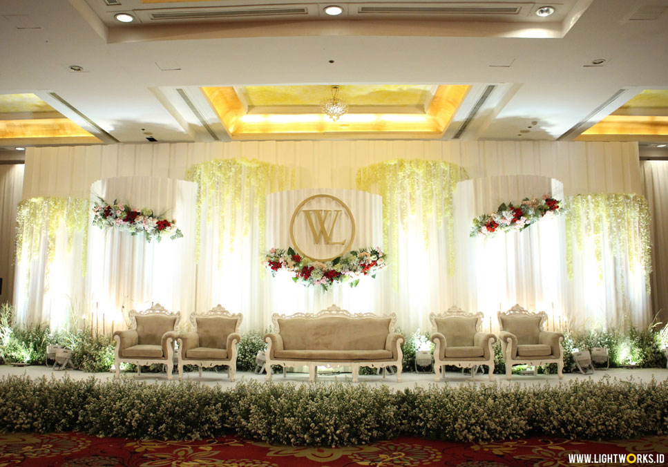 Willy and Laura’s wedding reception | Venue at Red Top Hotel Jakarta | Decoration by White Pearl Decoration | Lighting by Lightworks 