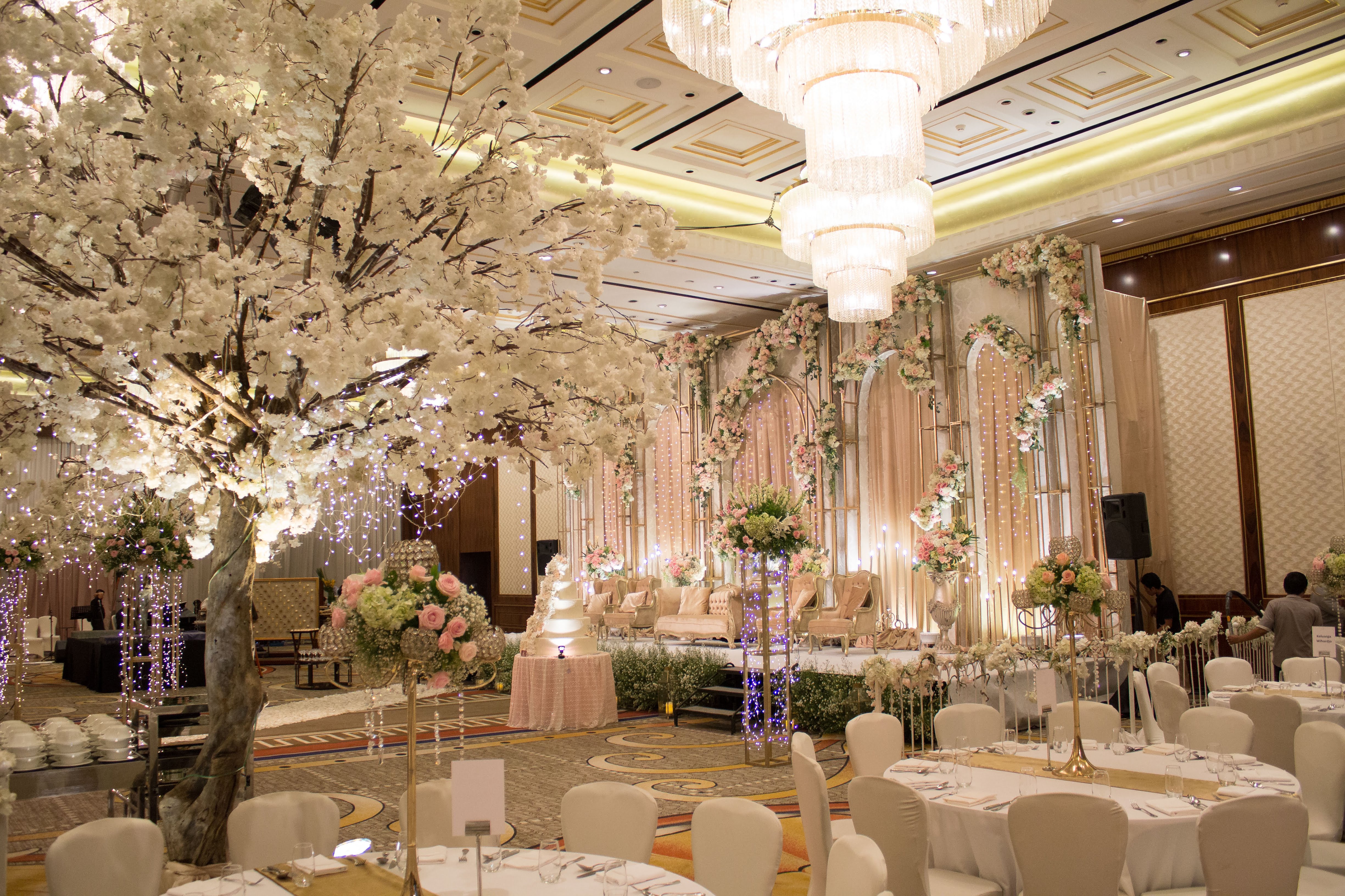 Audrey and Ryan's wedding // Venue at Four Seasons Jakarta // Decoration by Lily  Florist and Decoration // Organised by Partee Organiser // Lighting by Lightworks