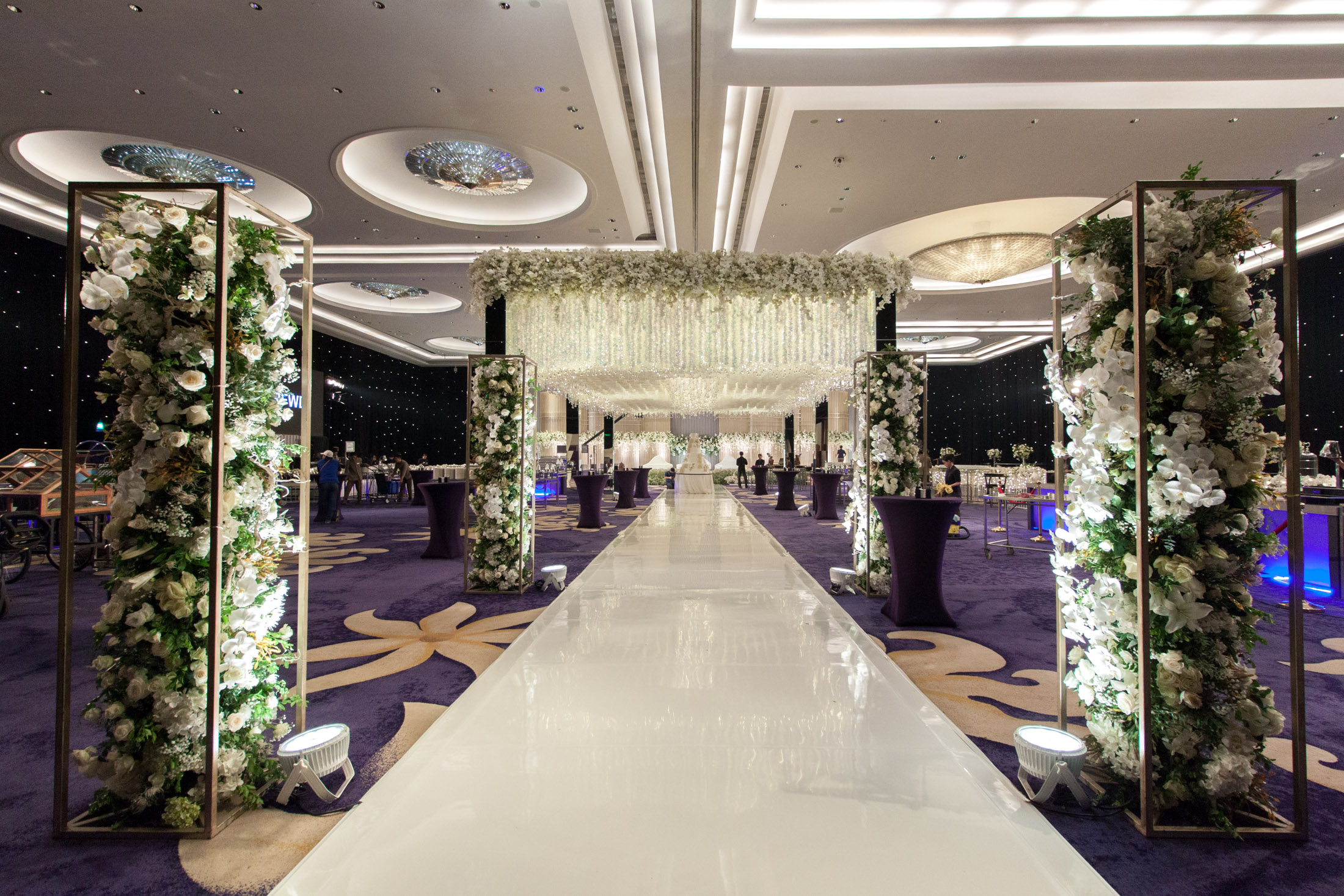 Raymond and Felicia's wedding | Venue at Raffles Hotel Jakarta | Decoration by Lotus Design | Lighting by Lightworks
