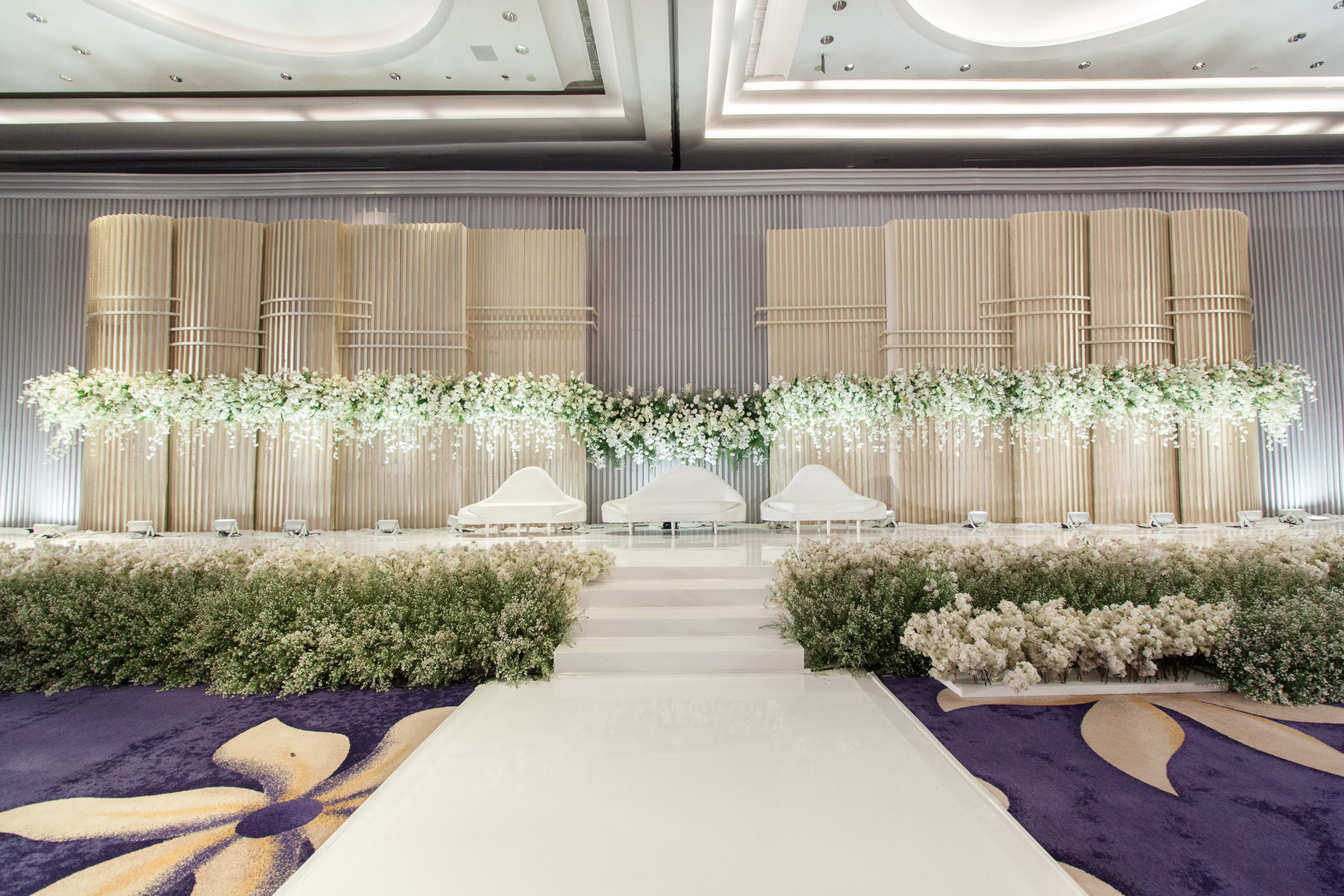 Raymond and Felicia's wedding | Venue at Raffles Hotel Jakarta | Decoration by Lotus Design | Lighting by Lightworks