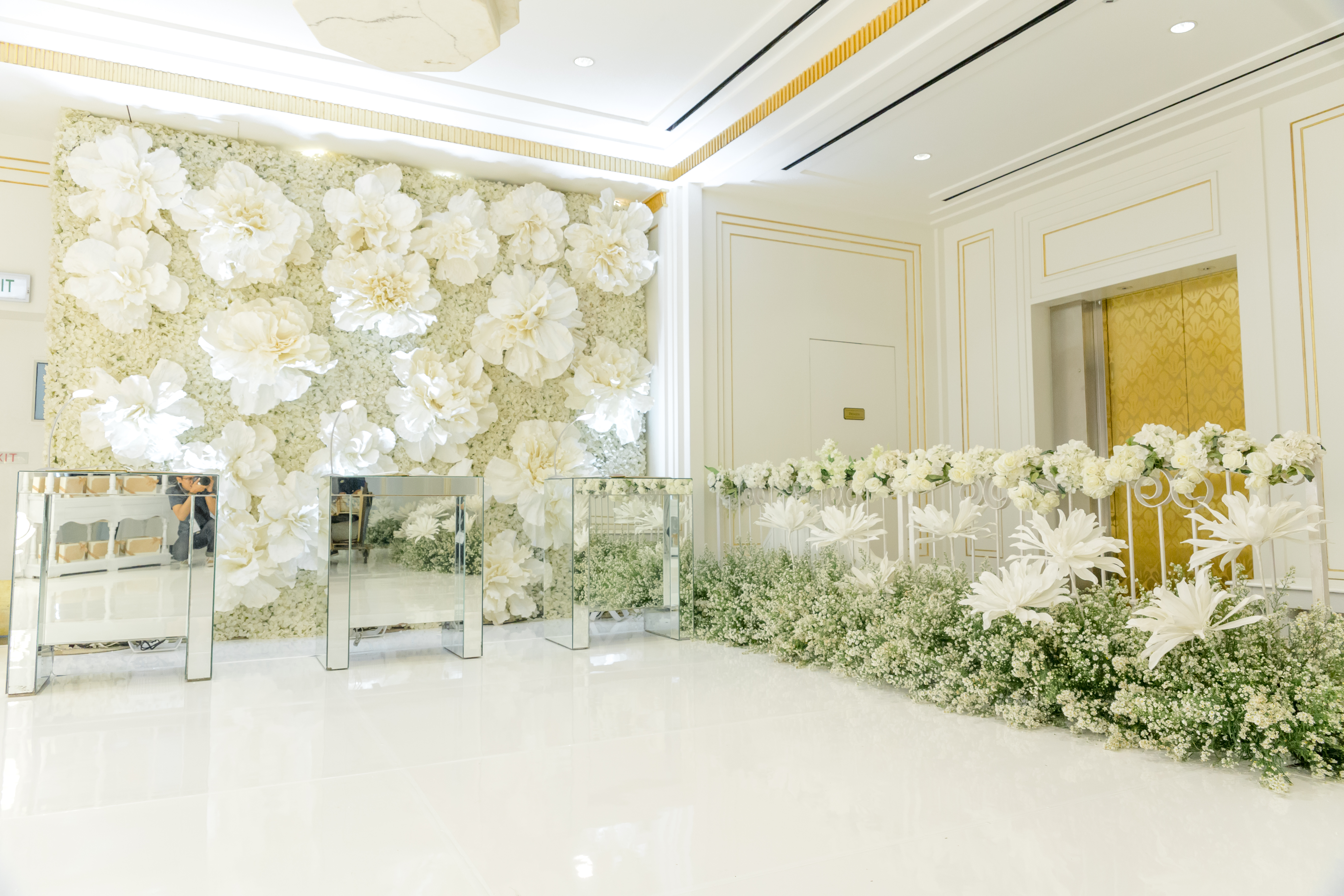 Wedding of Syahrini and Reino Barack | Venue at Four Seasons Jakarta | Decoration by Lotus Design | Organised by ByFaith Credo Planner | Lighting by Lightworks