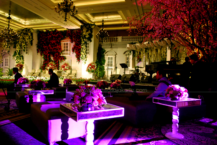 Decoration by Soeryanto ; Located in Kempinski Grand Ballroom ; Lighting supported by Lightworks