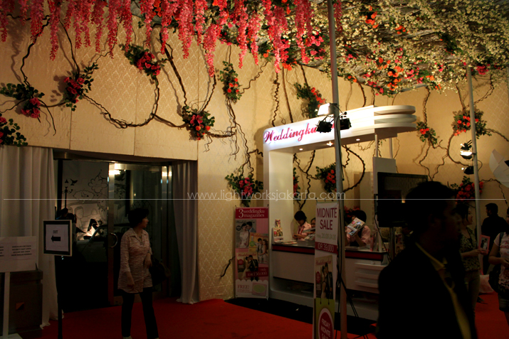 Weddingku Magazine booth ; Decoration by ; Located in Jakarta Convention Center ; Lighting supported by