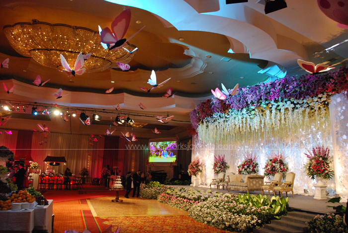 Decoration by ; Located in Ritz-Carlton Hotel Ballroom - Kuningan ; Lighting by Lightworks