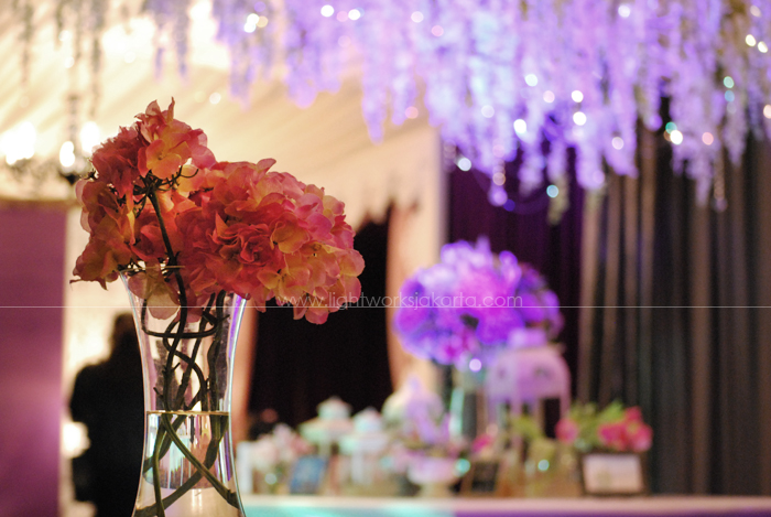 Albert Ali & Sisca Buntoro's Wedding ; Decoration by Lavender ; Located in Mulia Hotel Ballroom ; Lighting by Lightworks