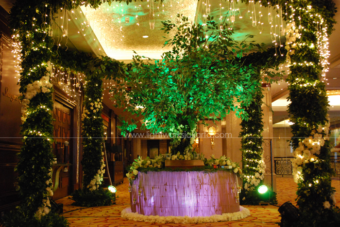 Sharan & Jugal Sangeet Night ; Decoration by Vica Deacoration ; Located in Shangri-La Hotel Ballroom ; Lighting by Lightworks
