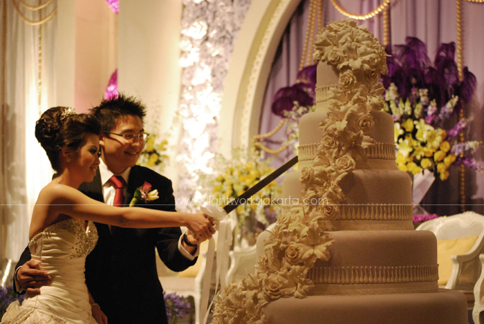 Bernard & Erlin's Wedding ; Decoration by Lotus Design ; Located in Four Seasons Hotel Ballroom ; Lighting supported by Lightworks