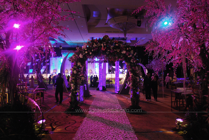 Rudy Salim & Tiffany Kosasih's Wedding ; Decoration concept by Rudy Salim ; Located in Ritz-Carlton Pacific Place ; Lighting by Lightworks