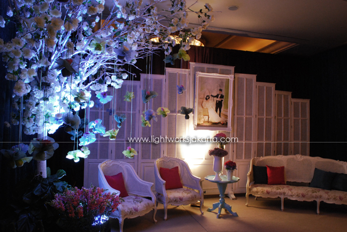 Frantze and Lia's Wedding ; Decorated by Lotus Design ; Located in Mulia Hotel Ballroom ; Lighting by Lightworks