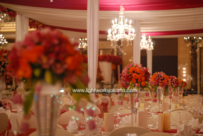 Nelson & Earlene' Wedding ; Decorated by Lotus Design ; Located in Grand Ballroom Kempinski Hotel ; Organized by Multi Kreasi Enterprise