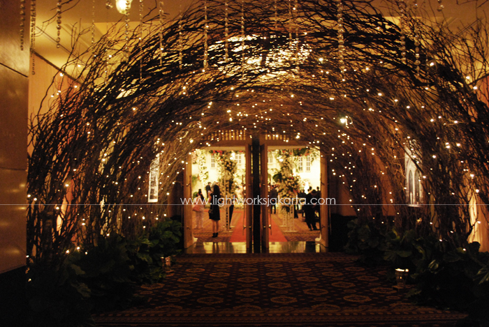 Decorated by Soeryanto Decor ; Located in Mulia Hotel Ballroom ; Organized by Multi Kreasi Enterprise ; Lighting by Lightworks