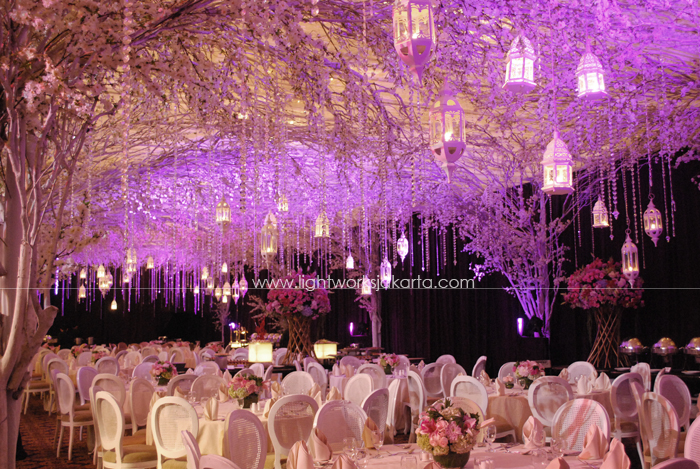 Nabila & Calvin's Wedding ; Decorated by Soeryanto Decor ; Located in Mulia Hotel Senayan ; Lighting by Lightworks
