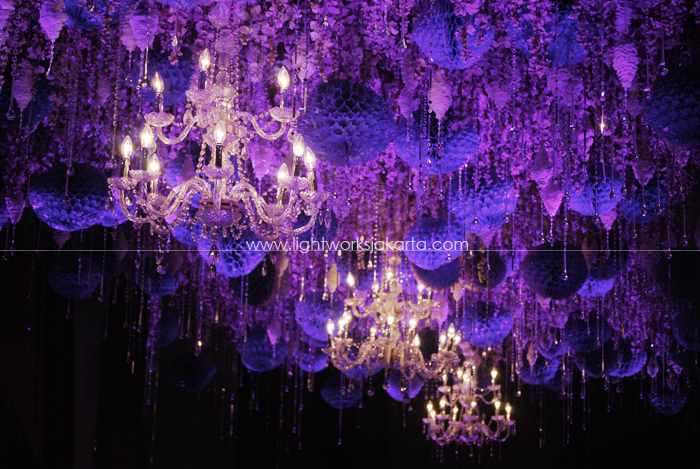 Peter Rusli & Meliana Tjahjadi's Wedding ; Decoration by Lotus Design ; Located in Shangri-La Hotel Ballroom ; Lighting by Lightworks