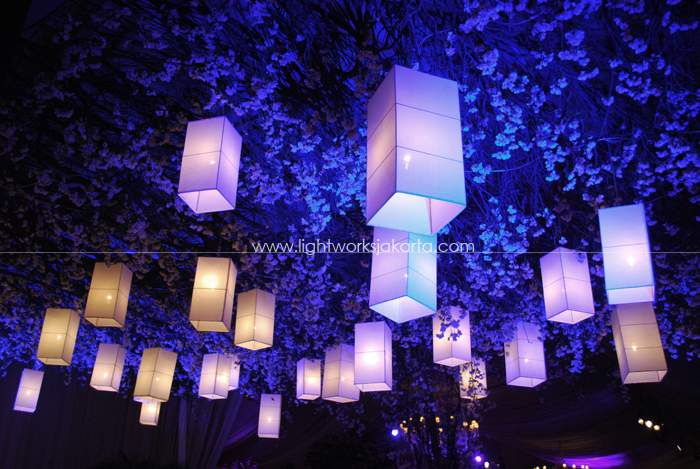 Anikha Sutoyo & Donar Respati's Wedding ; Decoration by Elssy Design ; Located in Darmawangsa Hote ; Lighting by Lightworks