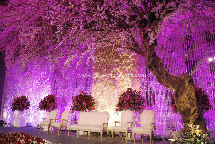 Ervina & Robby's Engagement Dinner ; Decoration by Suryanto Decor ; Located in Hotel Mulia ; Lighting by Lightworks