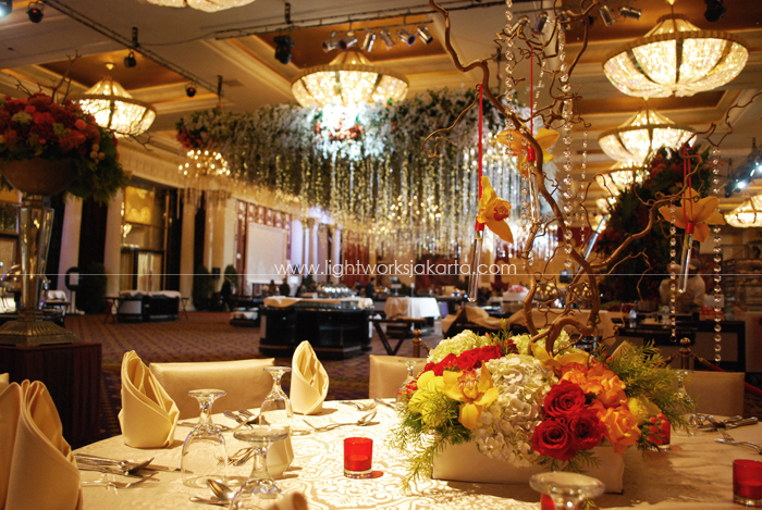 Mario & Angelina's Wedding ; Decoration by Suryanto Decor ; Located in Mulia Hotel ; Lighting by Lightworks