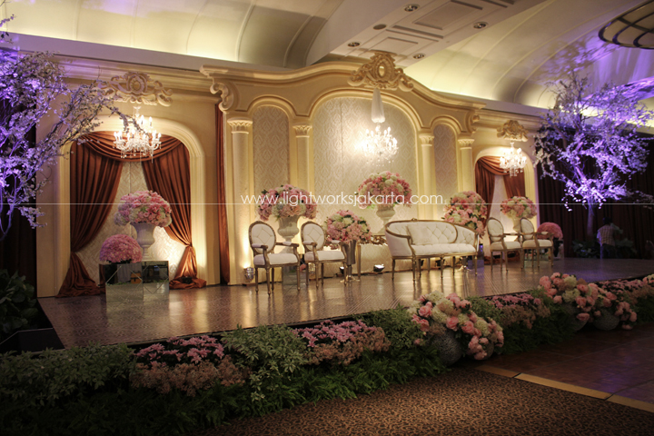 Decoration by Flora Lines ; Located in Intercontinental Mid-Plaza Hotel ; Lighting by Lightworks