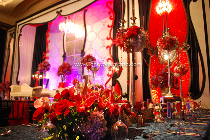 Decoration by De Sketsa ; Located in Ritz-Carlton Ballroom - Pacific Place ; Lighting by Lightworks