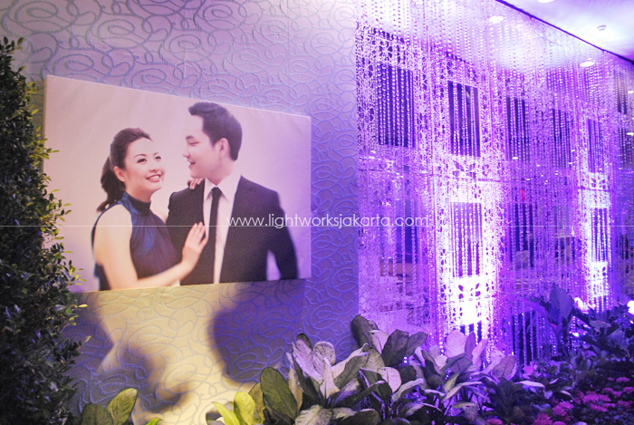 Nicholas and Megawati's Wedding ; Decoration by Suryanto Decoration ; Located in Ritz Carlton Ballroom - Pacific Place ; Lighting by Lightworks