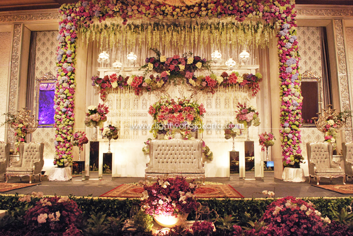 Andi & Nadya's Wedding ; Decoration by Rumah Kampoeng Dekorasi ; Located in Grand Ballroom Hotel Mulia ; Lighting by Lightworks