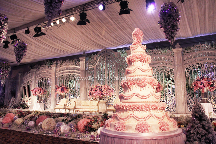 David & Evelyn 's Wedding ; Decoration by Suryanto Decor ; Located in Grand Ballroom Hotel Mulia ; Lighting by Lightworks