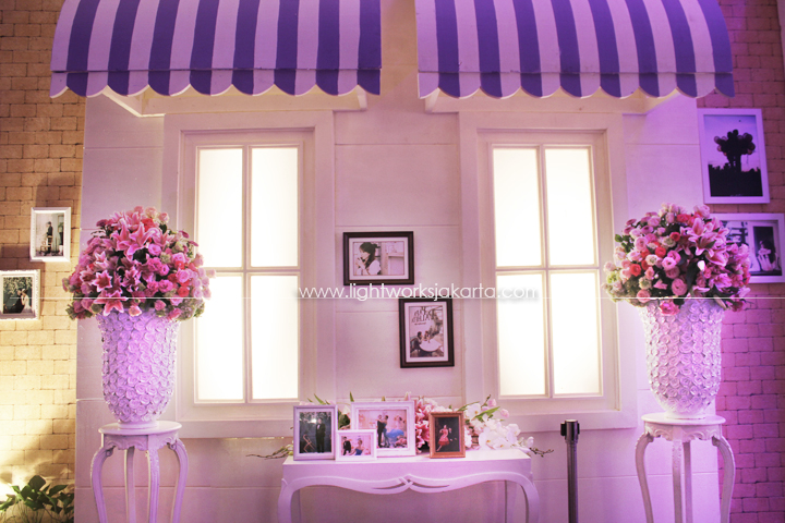 Vincent & Vonny's Wedding ; Decoration by Lotus Design ; Located in Grand Ballroom Kempinski; Lighting by Lightworks