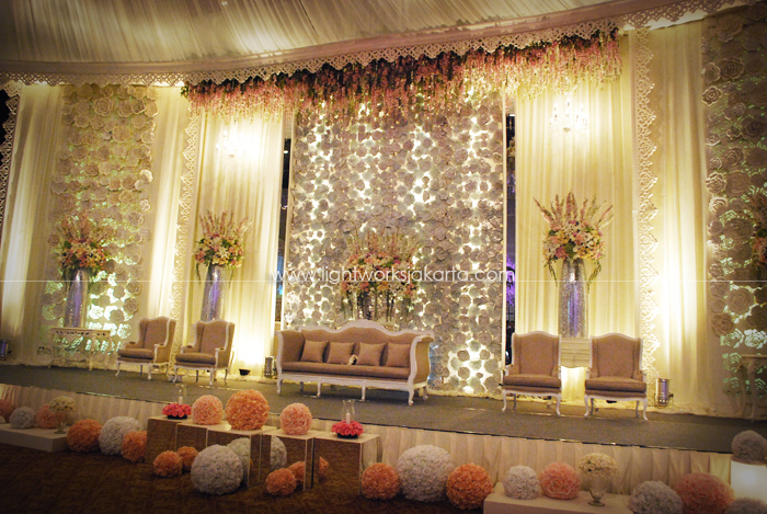 Rizqi & Ilma's Wedding ; Decoration by Vica Decor ; Located in The Atrium Sampoerna Strategic Square ; Lighting by Lightworks