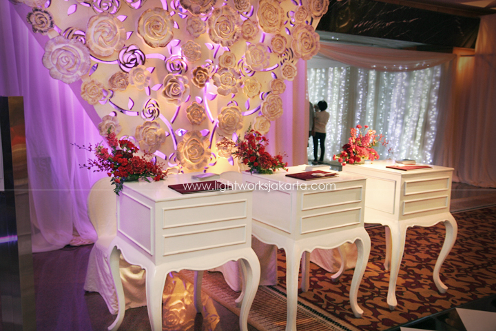 Michael & Adina's Wedding ; Decoration by Vica Decoration ; Located in Four Season Hotel ; Lighting by Lightworks