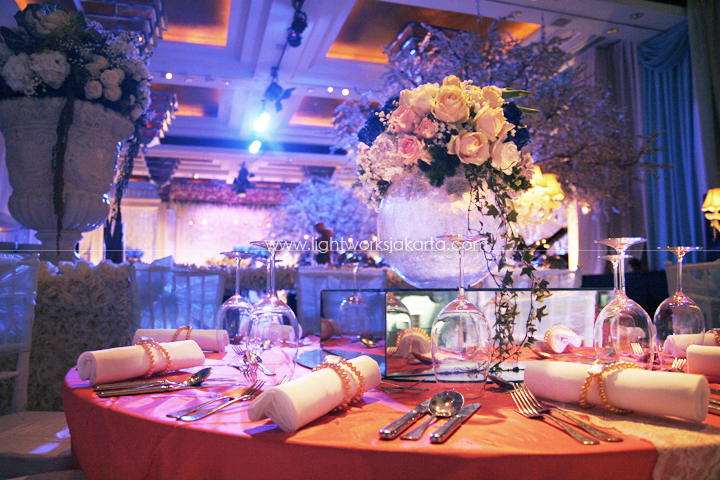Welly & Monika's Wedding ; Decoration by Lavender Decoration ; Located in Grand Hyatt Hotel ; Lighting by Lightworks