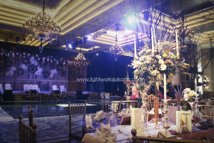 Nevin and Natasha Wedding ; Decoration by Vica Decor ; Located in Grand Ballroom Kempinski Hotel ; Lighting by Lightworks