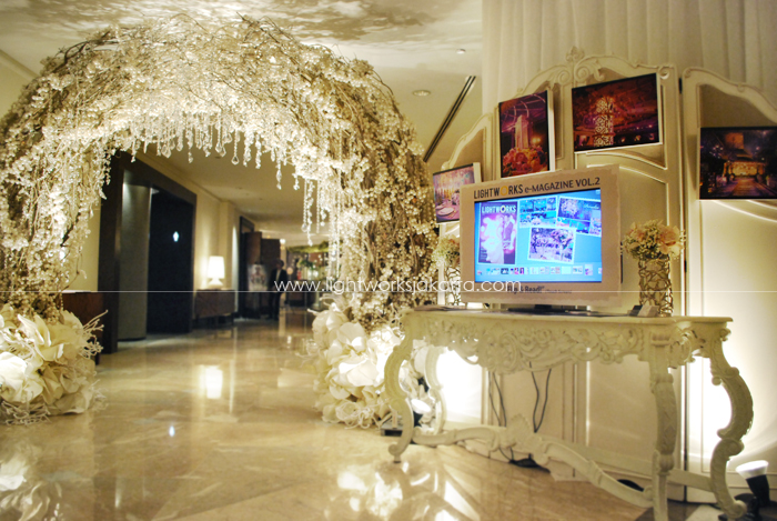 Eternity Wedding Fair 2012 ; Nefi Decoration ; Located in Grand Hyatt Hotel ; Lighting by Lightworks