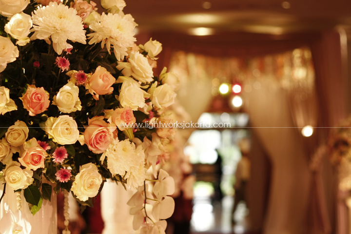 Andika and Juju's Wedding ; Decoration by Bluebells Flower ; Located in Sultan Hotel ; Lighting by Lightworks