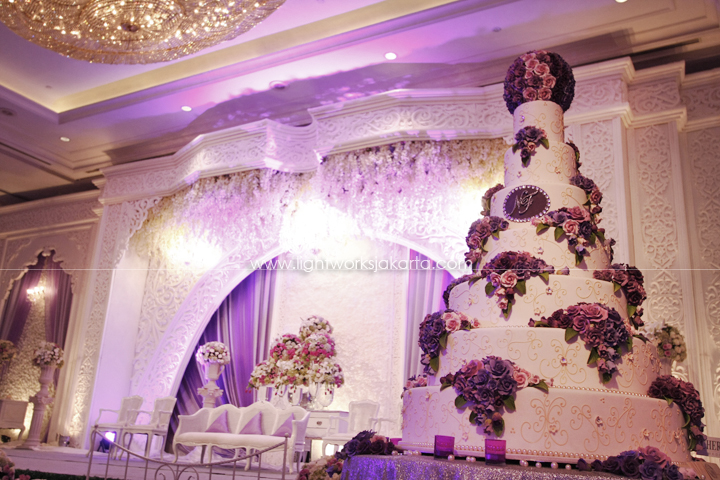 Ferry and Nadina's Wedding ; Decoration by Butterfly Event Styling Boutique ; Located in Grand Ballroom Shangri-La ; Lighting by Lightworks