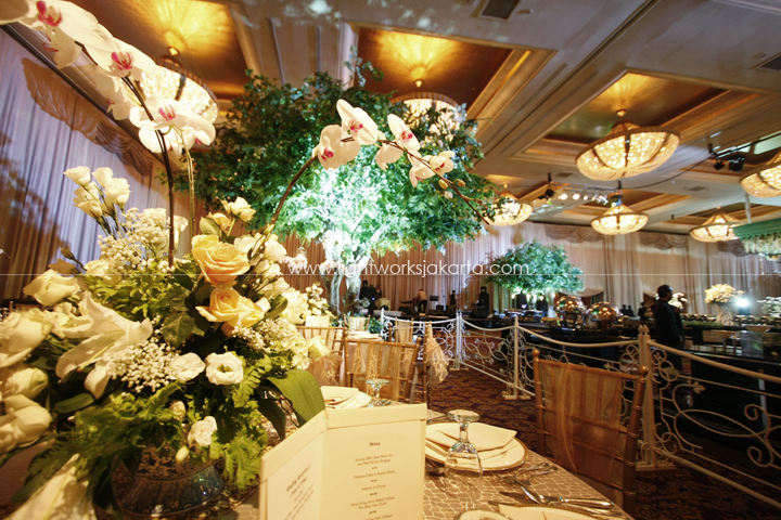 Dimas and Cinta's Wedding ; Decoration by Elssy Design ; Located in Grand Ballroom Hotel Mulia ; Lighting by Lightworks