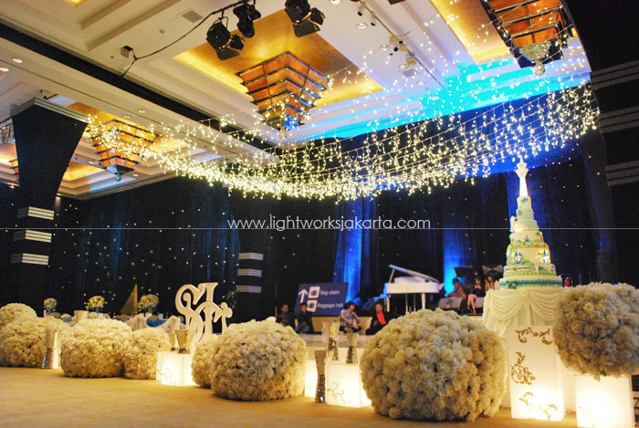 Sherly's 16th Birthday ; Decoration by 4Seasons Decoration ; Located in Hyatt ; Lighting by Lightworks