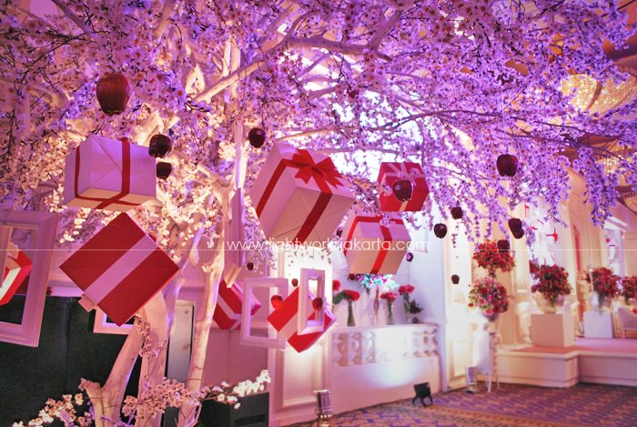 Benny and Wenly's Wedding ; Decorated by Lotus Design; Located in Mulia Hotel; Lighting by Lightworks