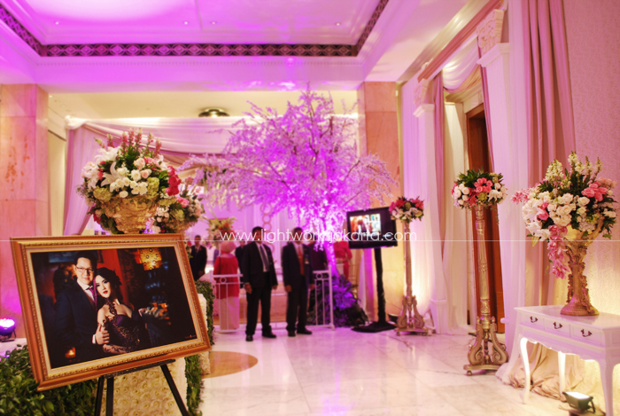 Ben & Resy's Wedding ; Decoration by Mawar Prada ; Located in Dharmawangsa Hotel ; Lighting by Lightworks