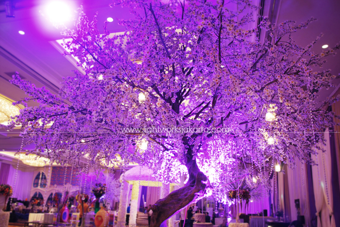 Decorated by Lavender Decoration; Located in Shangri-La Hotel; Lighting by Lightworks