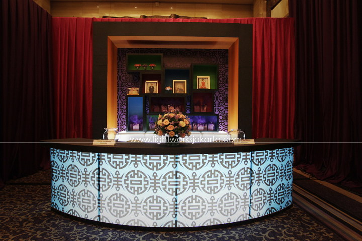 Jusito & Santi's Wedding ; Decorated by Lotus Design; Located Grand Ballroom Kempinski; Lighting by Lightworks