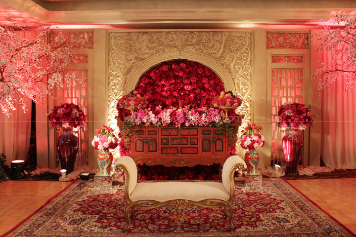 Jiacipto & Anita's Wedding ; Decorated by Nefi Decor; Located in The Garbera Room, Hotel Mulia; Lighting by Lightworks