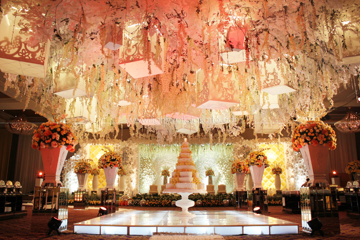 Charly & Imelda's Wedding ; Decorated by Vica Decoration; Located in Hotel Mulia; Lighting by Lightworks
