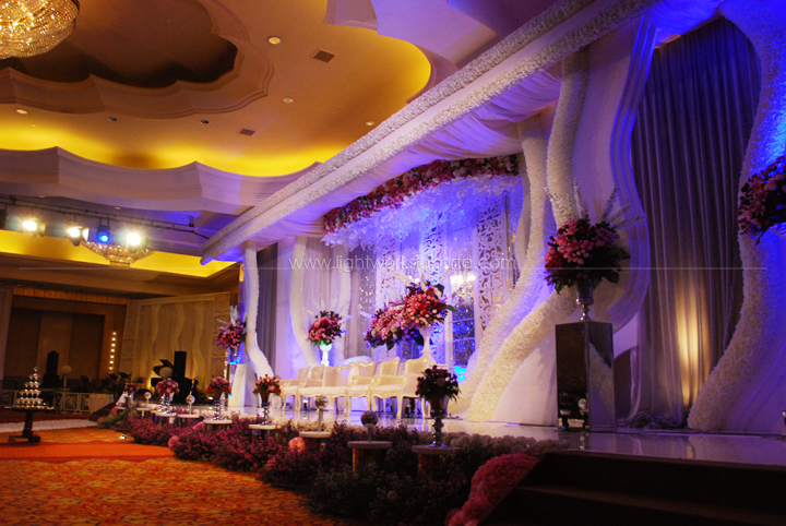 David & Anka's Wedding; Decorated by De Sketsa ; Located in Ritz Carlton Hotel Kuningan ; Lighting by Lightworks