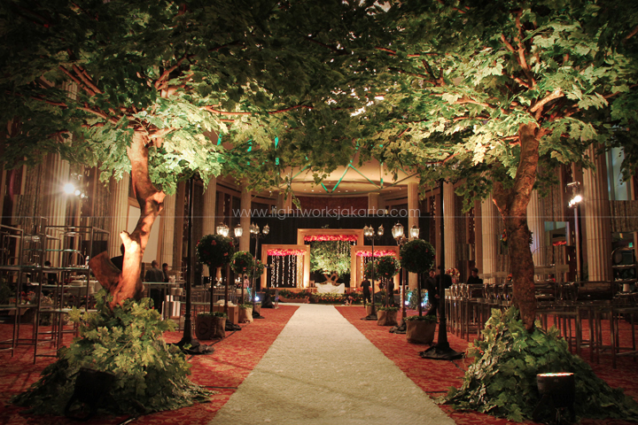 Ivan & Gretel's Wedding; Decorated by Bali Signature; Located in Ritz Carlton Pacific Place; Lighting by Lightworks